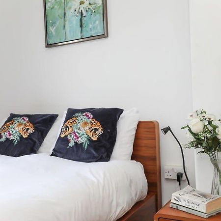 2 Bedroom Apartment In Waterloo Central ロンドン エクステリア 写真