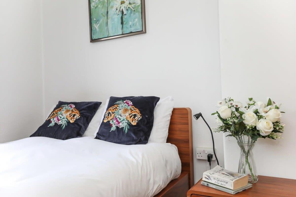 2 Bedroom Apartment In Waterloo Central ロンドン エクステリア 写真