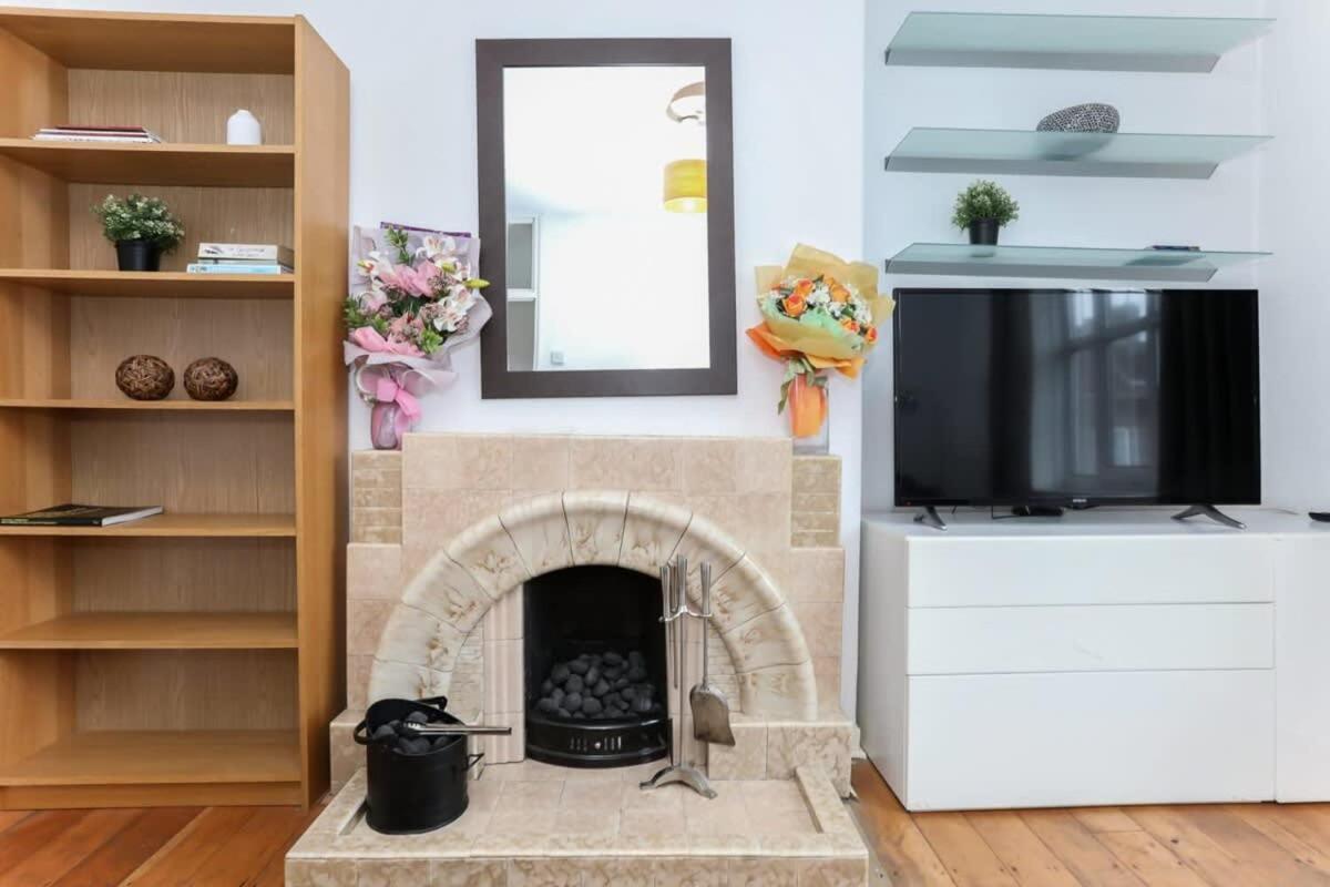2 Bedroom Apartment In Waterloo Central ロンドン エクステリア 写真