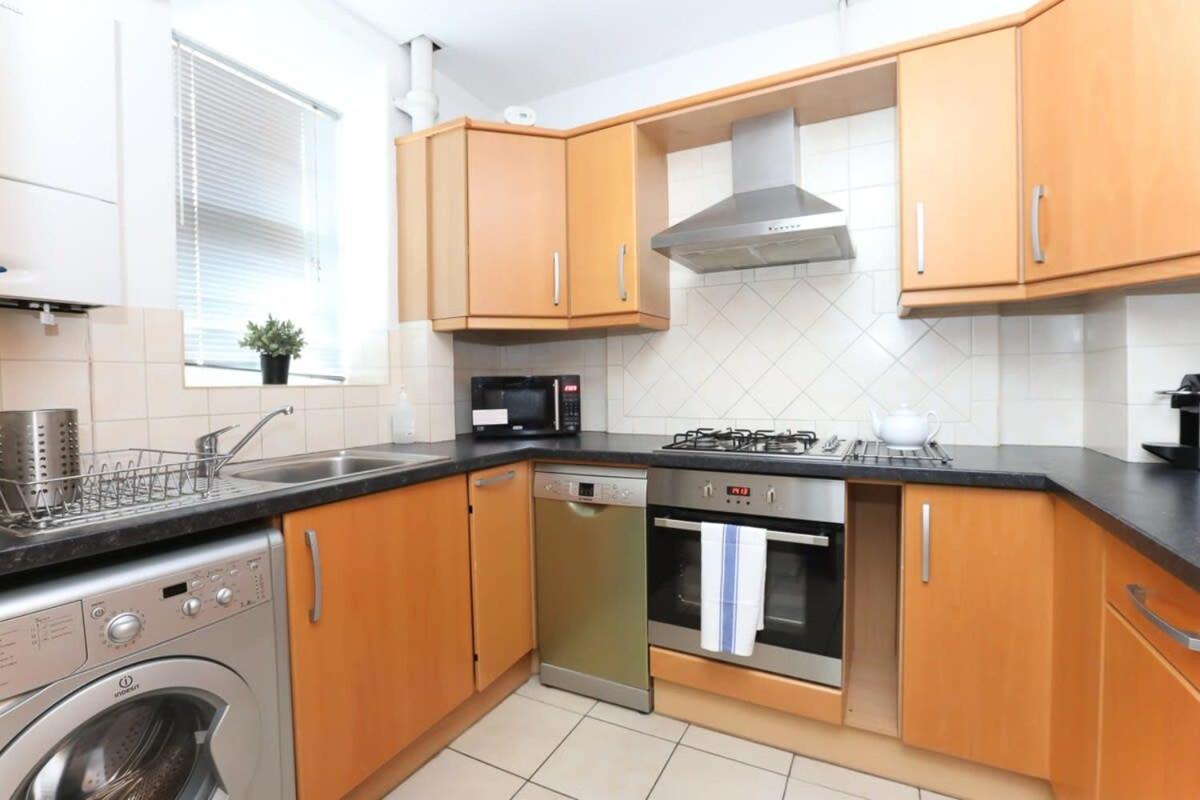 2 Bedroom Apartment In Waterloo Central ロンドン エクステリア 写真