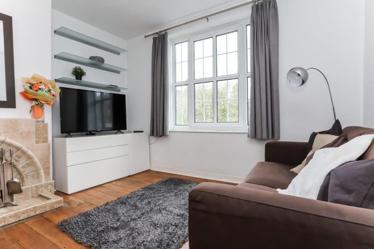 2 Bedroom Apartment In Waterloo Central ロンドン エクステリア 写真